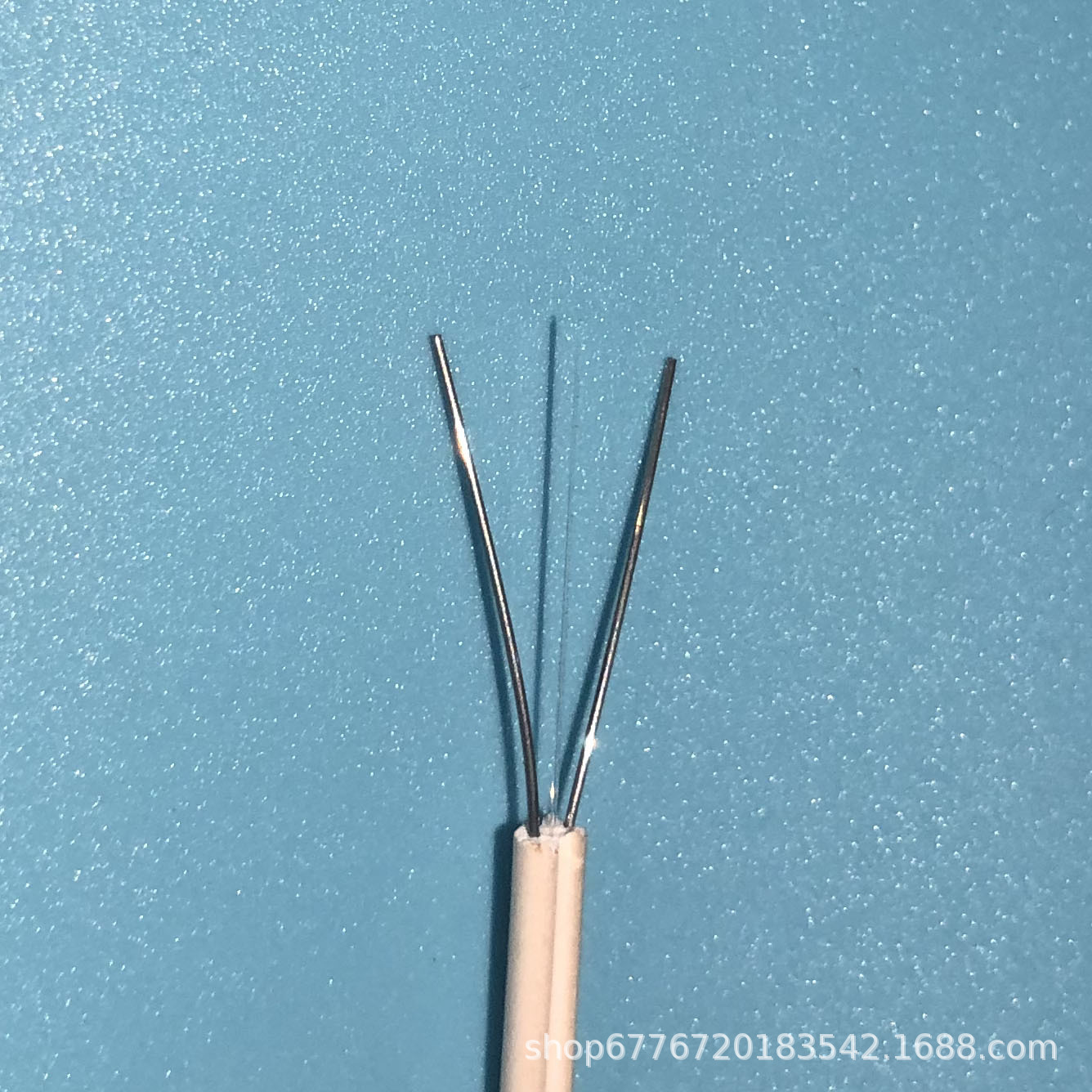 FTTH optical cable indoor 1-core optical cable GJXH-1B6 broadband home-entry project embedded optical fiber cable factory