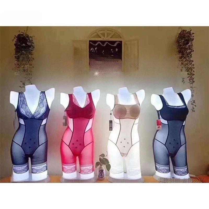 Модель тела с светящимся нижним бельем и аксессуарами для демонстрации, формирующая одежда, модель тела