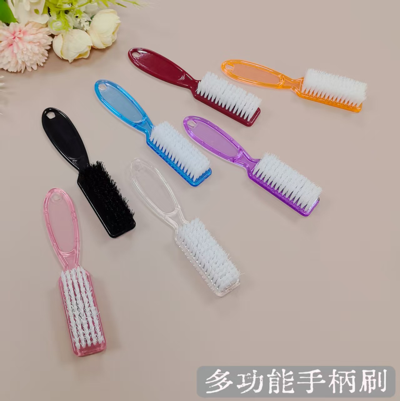 Кросс-бордовые маникюрные инструменты Цветная пыльная кисть Ручка Многофункциональная кисть для чистки ногтей Пыльная роговая кисть