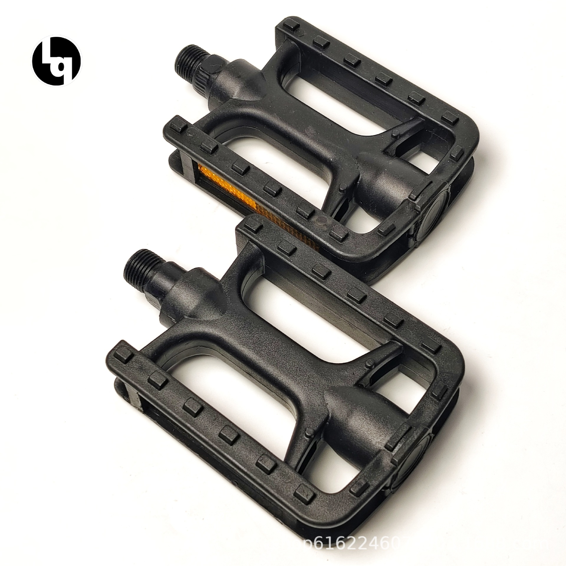 Mountain Bike Pedals, Imitation Aluminum Pedals, Enlarged and Widened Plastic Pedals, Non-Slip Pedals, Large Quantity and Good Price