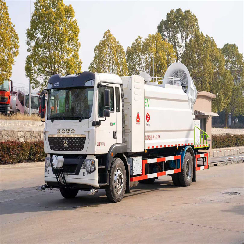 8-кубовый многофункциональный автомобиль для подавления пыли с 50м туманными пушками для подавления пыли и улучшения качества воздуха