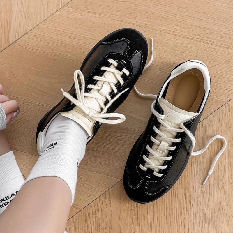 Cowhide Version ~ Ballet Moral Training Shoes Soft Sole Women's Shoes 2025 New Niche Casual Color Matching Retro Sports Shoes Sneakers