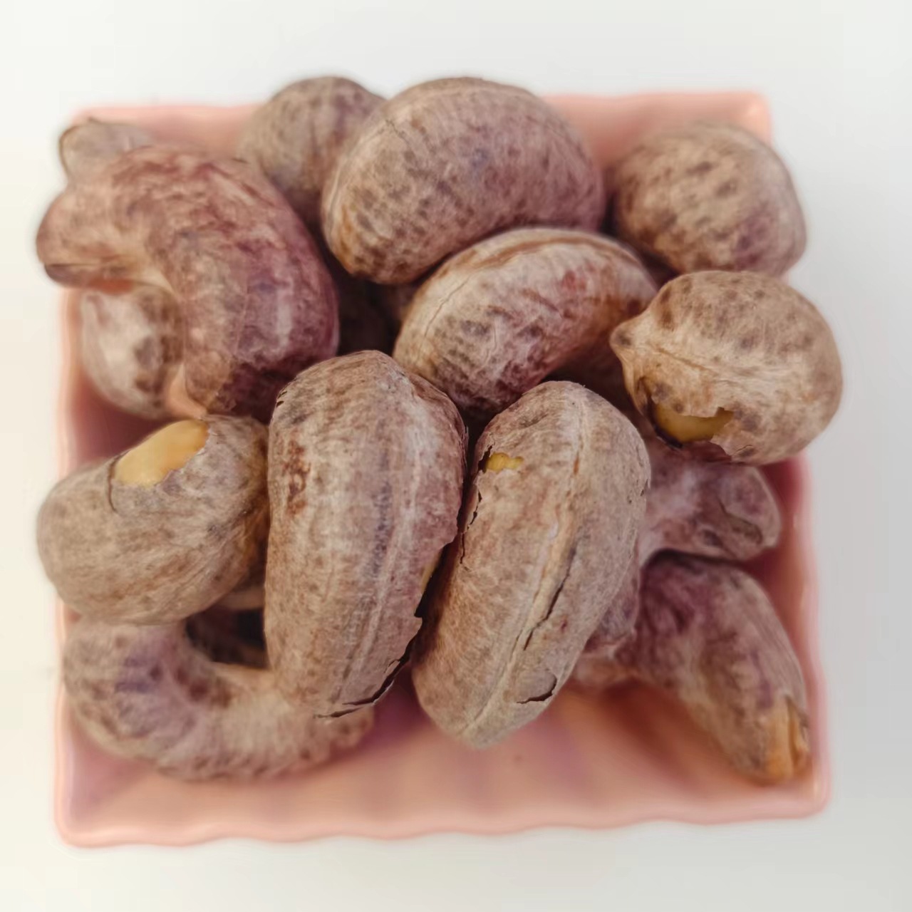 Vietnam salt baked cashew nuts 400g canned with Peel nuts dried fruit snack snack wholesale delivery