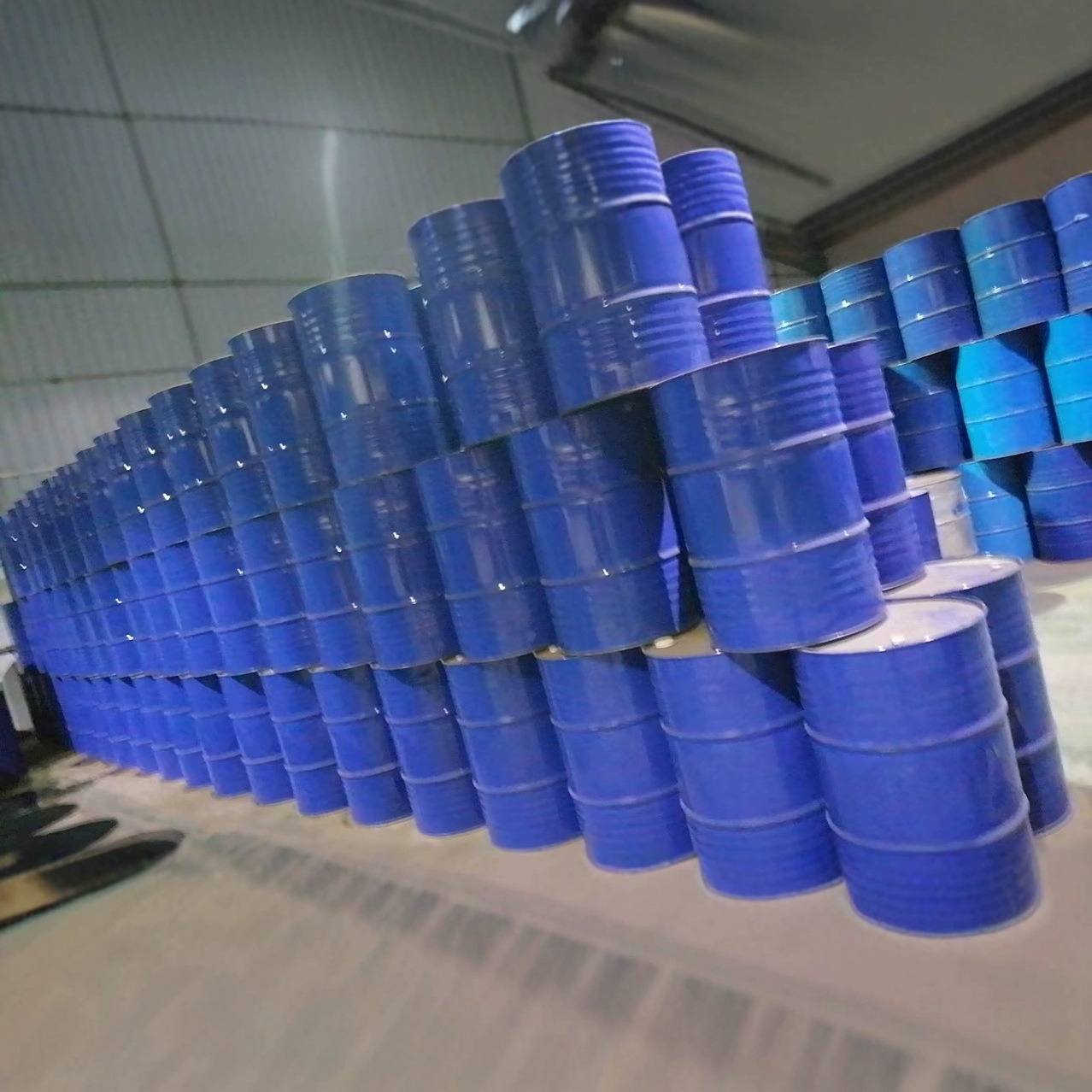 Industrial White Oil 5 # 10 # 3 # Burning Mineral Oil 10 # No. 15 Lubricating Paraffin Oil Cosmetic Industrial Grade White Oil