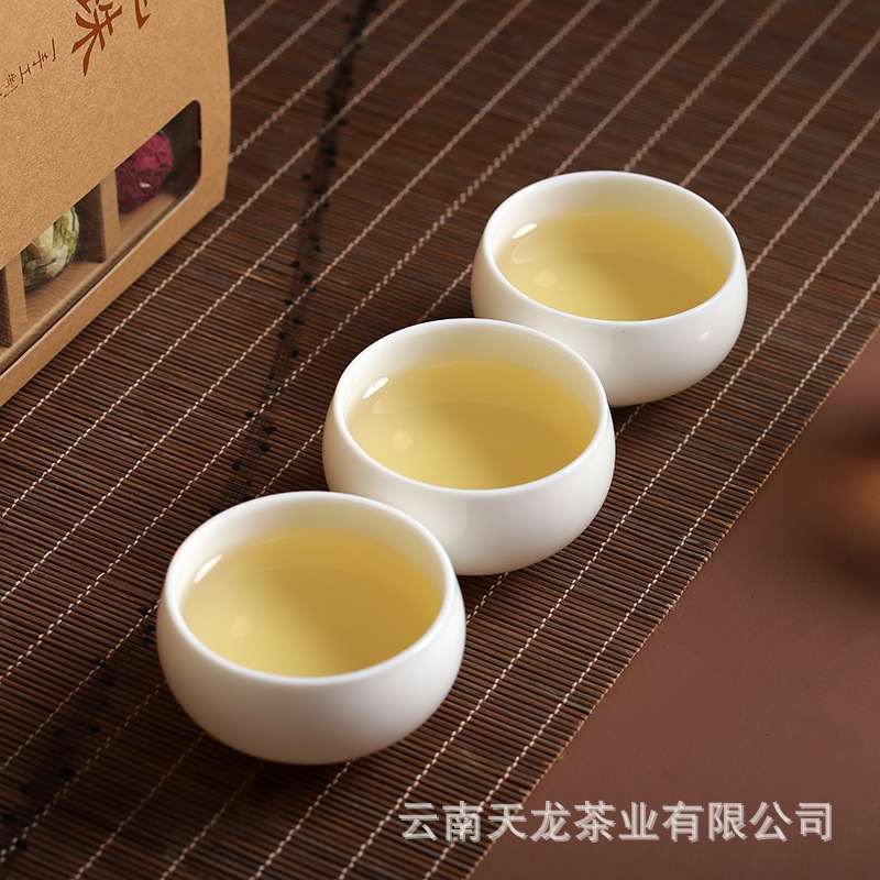 Low Price Wholesale Yunnan Pu'Er Tea Rose Jasmine Peanut Tea Longzhu Tree Pu'Er Tea 6 Flavors 18 Pieces Flower Tea Gift Box
