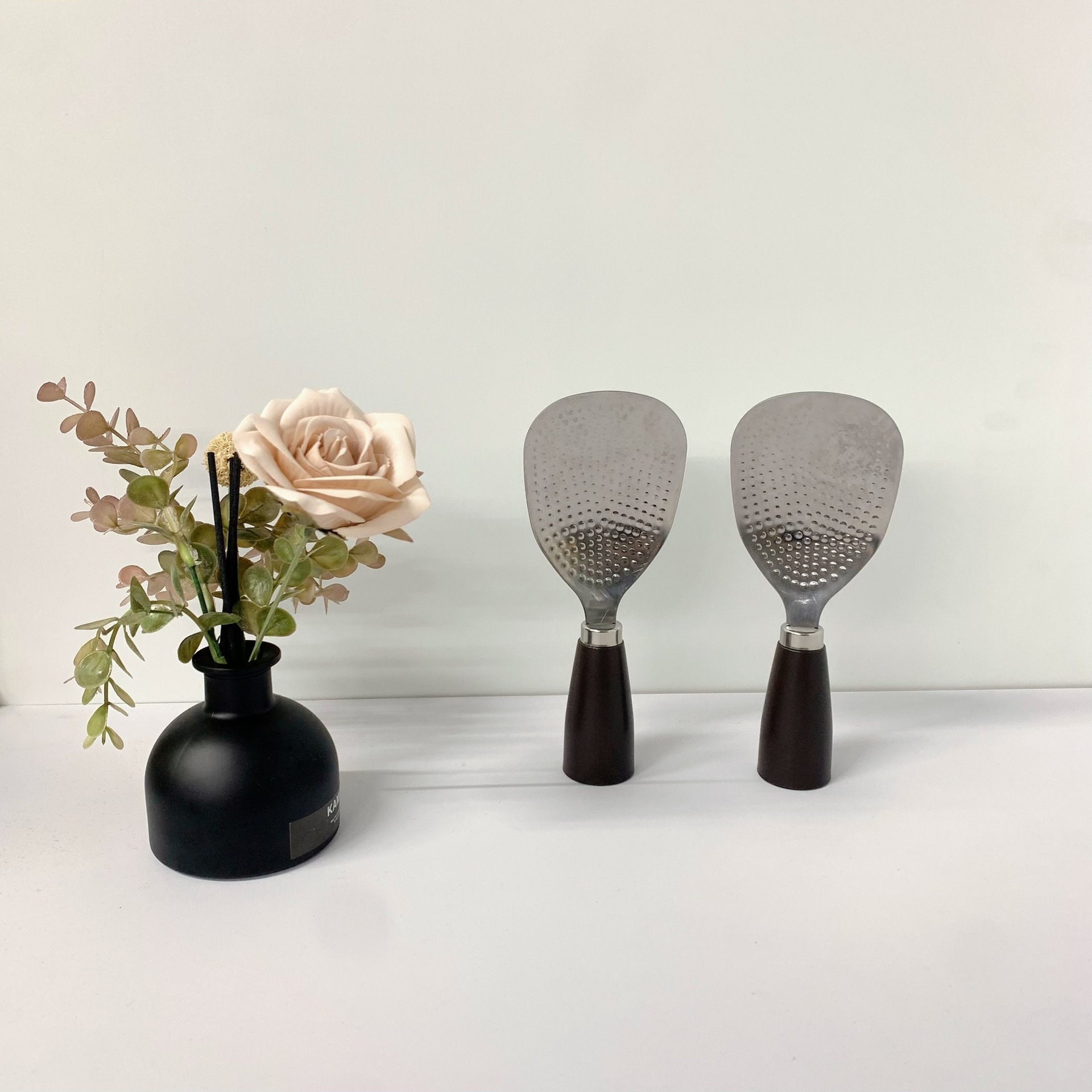 Wooden Handle Stainless Steel Rice Spoon Vertical Rice Cooker Spoon Rice Household Shovel Thickeneded High Temperature Resistant Food Grade Rice Spoon