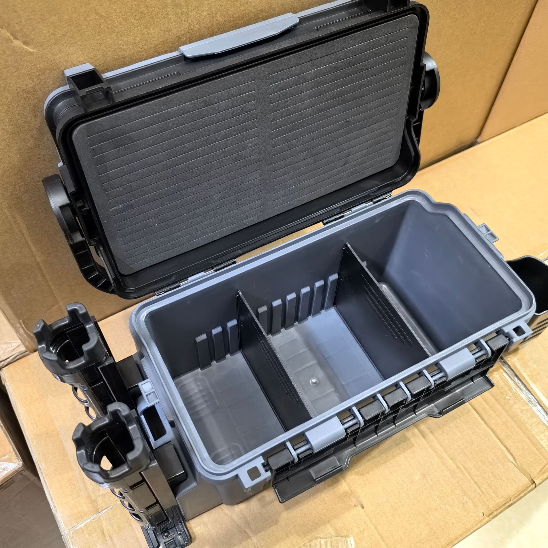 Hot-Selling Lure Box, Multi-Functional Fish Box, Rod Insert, Can Sit on Sea Fishing, Rock Fishing, Large-Capacity Storage Box, Fishing Gear Storage Accessories