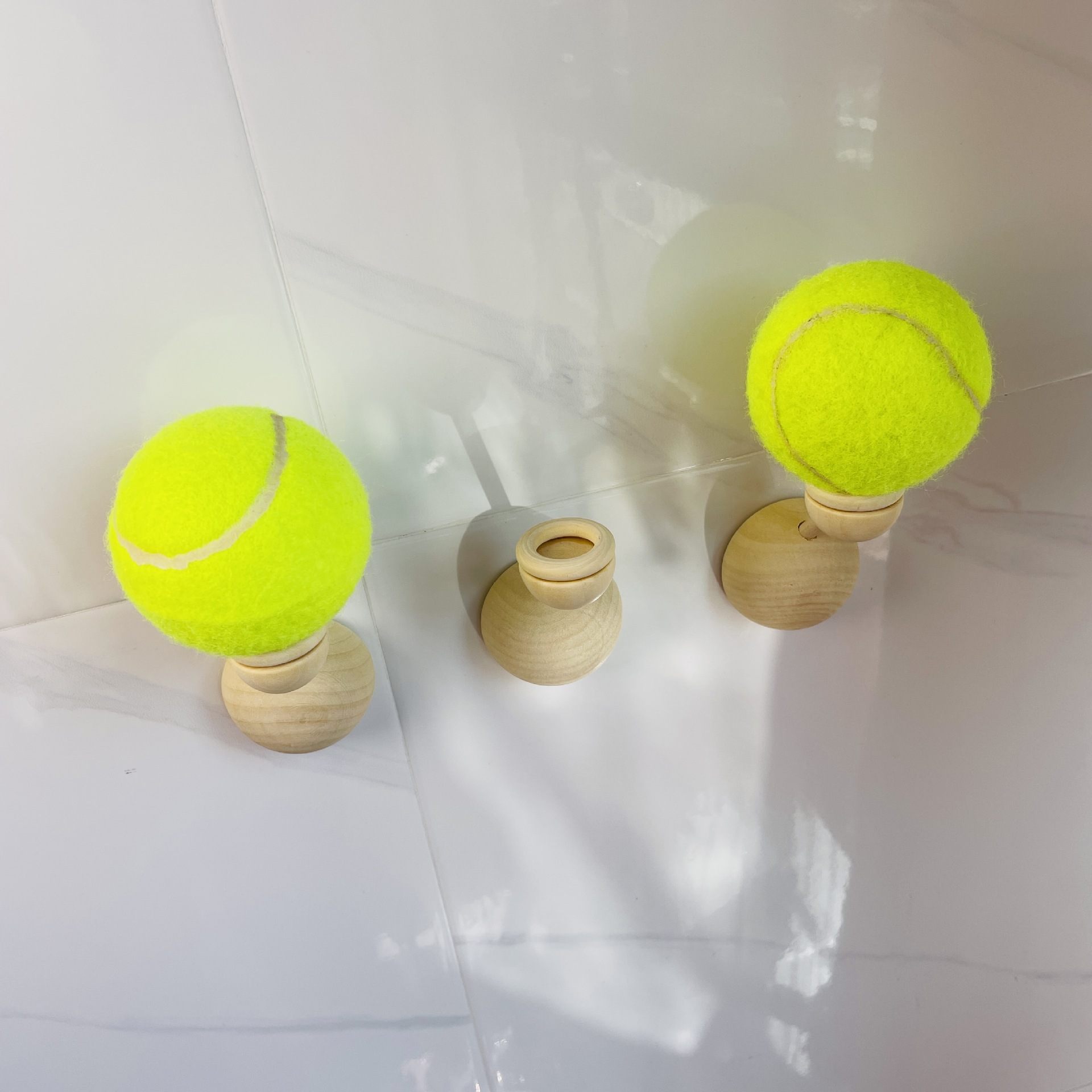 Wall-Mounted Tennis Storage Rack Tennis Display Rack Designer Ye Xian Wen Develops Cross-Border Hot Products