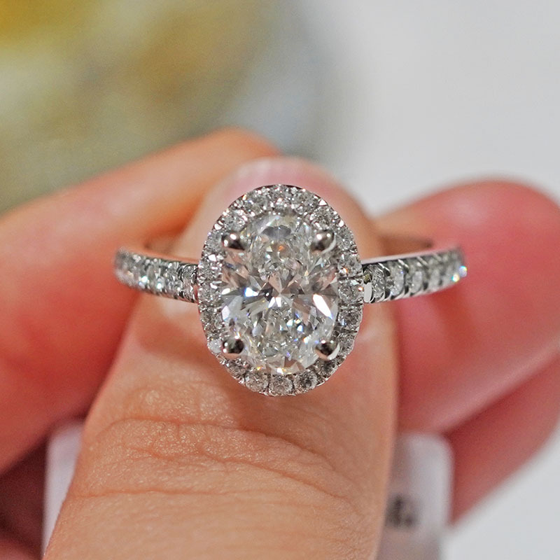 Pt950 Platinum Cultivated Diamond Ring for Women, Oval Shape, Accessible Luxury Style, Shining Like Stars, Wedding Proposal