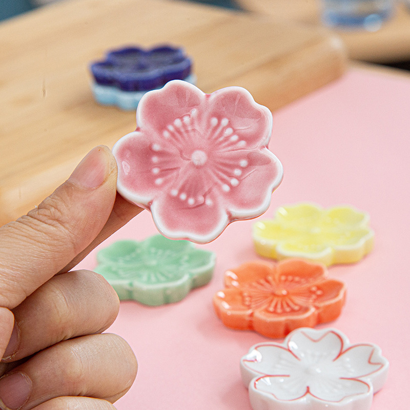 Plum Blossom Chopstick Holder suit