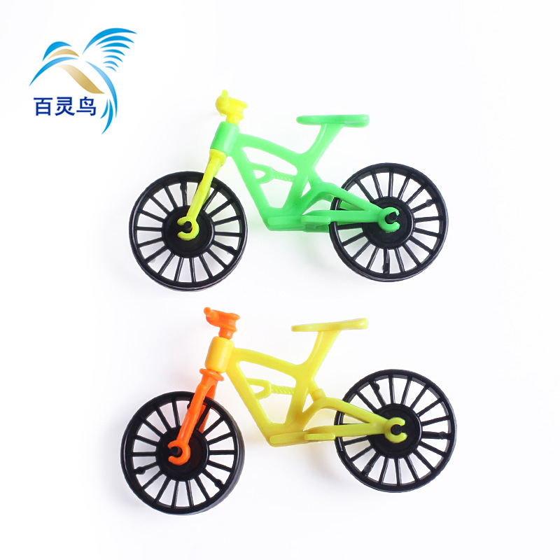 Food candy small accessories toy manufacturers wholesale sliding bicycle model school gate canteen toys