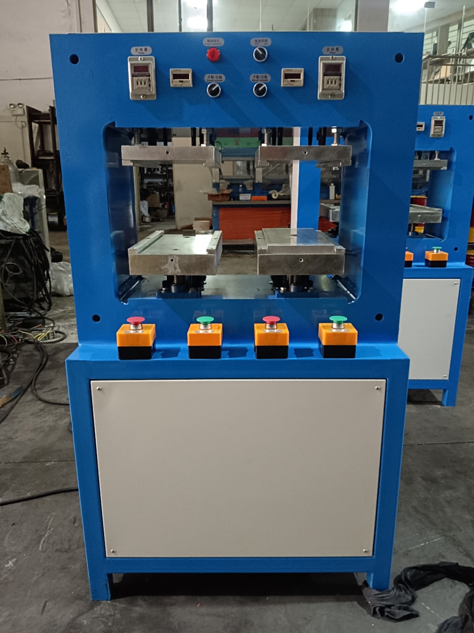 Supply Pvc Molding Machine, Double-Sided Pvc Product Hot and Cold Press Machine, Hot Press Molding Cooling and Shaping Machine