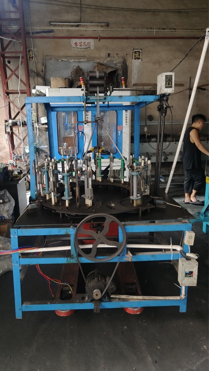 Cheap Deal Xuzhou Henghui Medium-Speed Knitting Machine, High-Speed Knitting Machine, Yarn Winding Machine, Complete Accessories