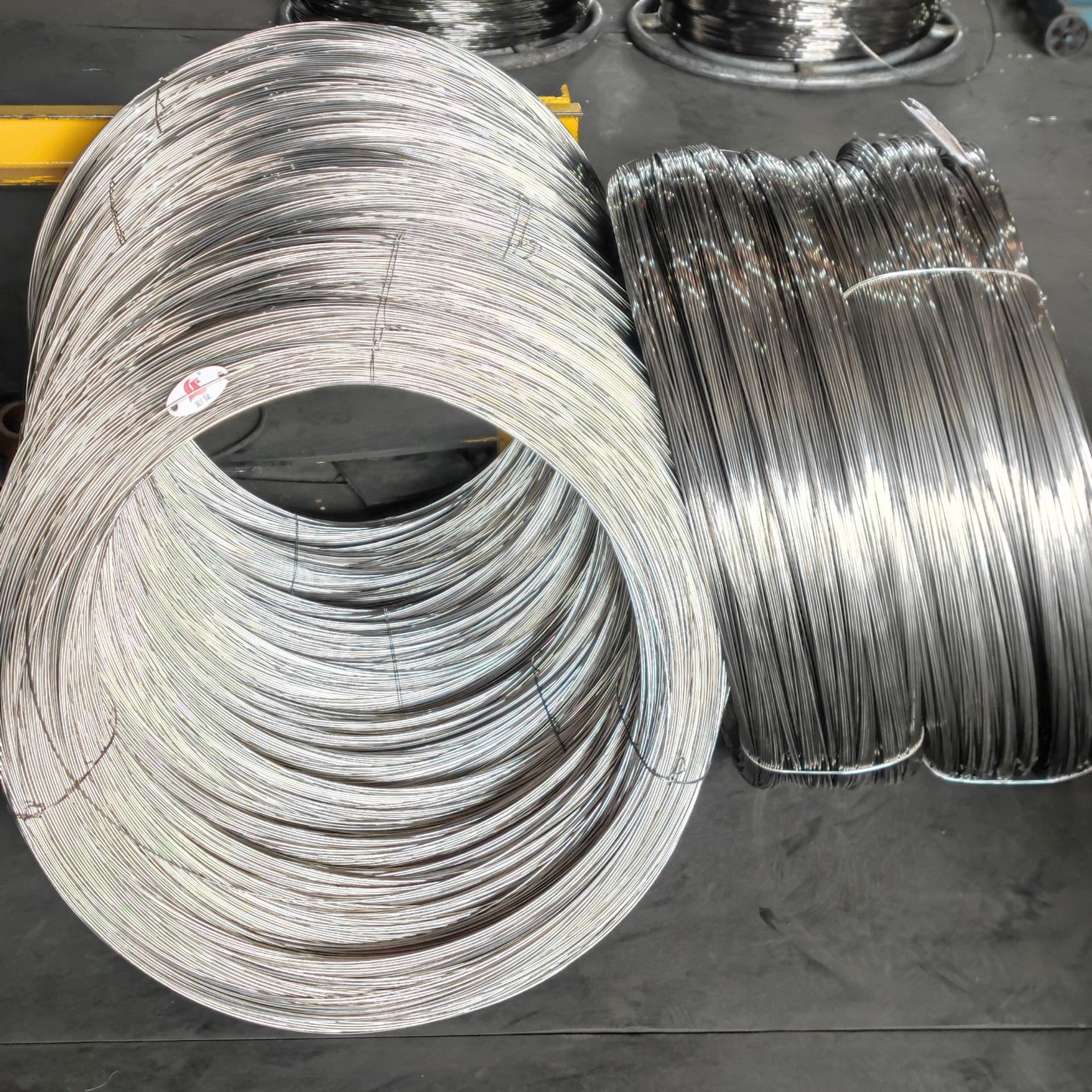 Винтовая проволока из нержавеющей стали стальная проволока 201/304/667/310/316/669 из нержавеющей стали