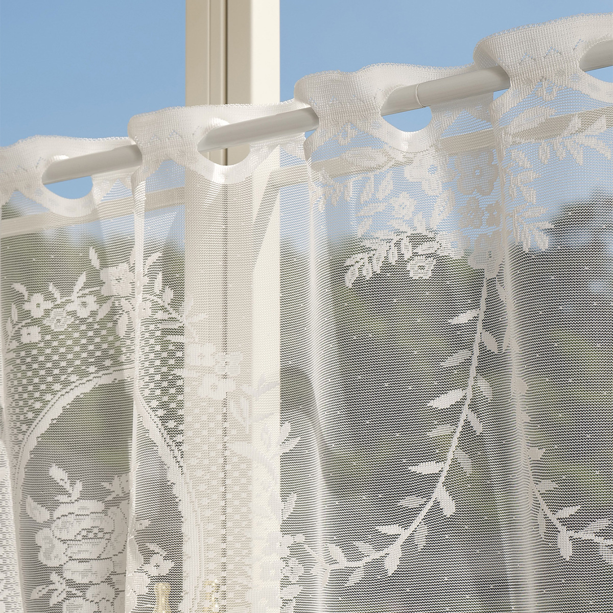 Warp Knitted Lace Curtain Fabric Manufacturer Supplies Warp Knitted Mirror Flower Curtain Fabric Blackout 75Gsm280Cm