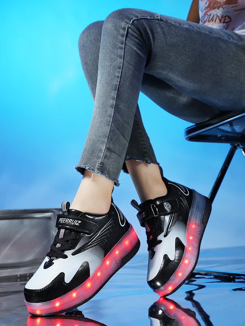 Children's rechargeable heloo shoes automatic with light single and double wheel skates LED luminous shoes factory direct sales of a generation of hair