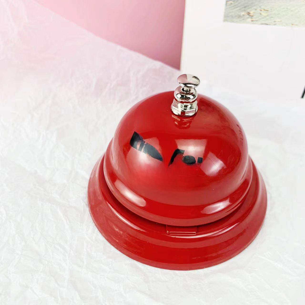 The game answered the bell, the students' attention in class reminded the bell restaurant restaurant serving the bell pet training bell table ring the bell