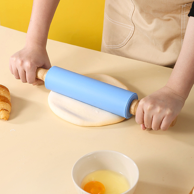 Manufacturer Wholesale Large Silicone Rolling Pin with Wooden Handle Non-Stick Dough Roller Stick Flour Direct Sale