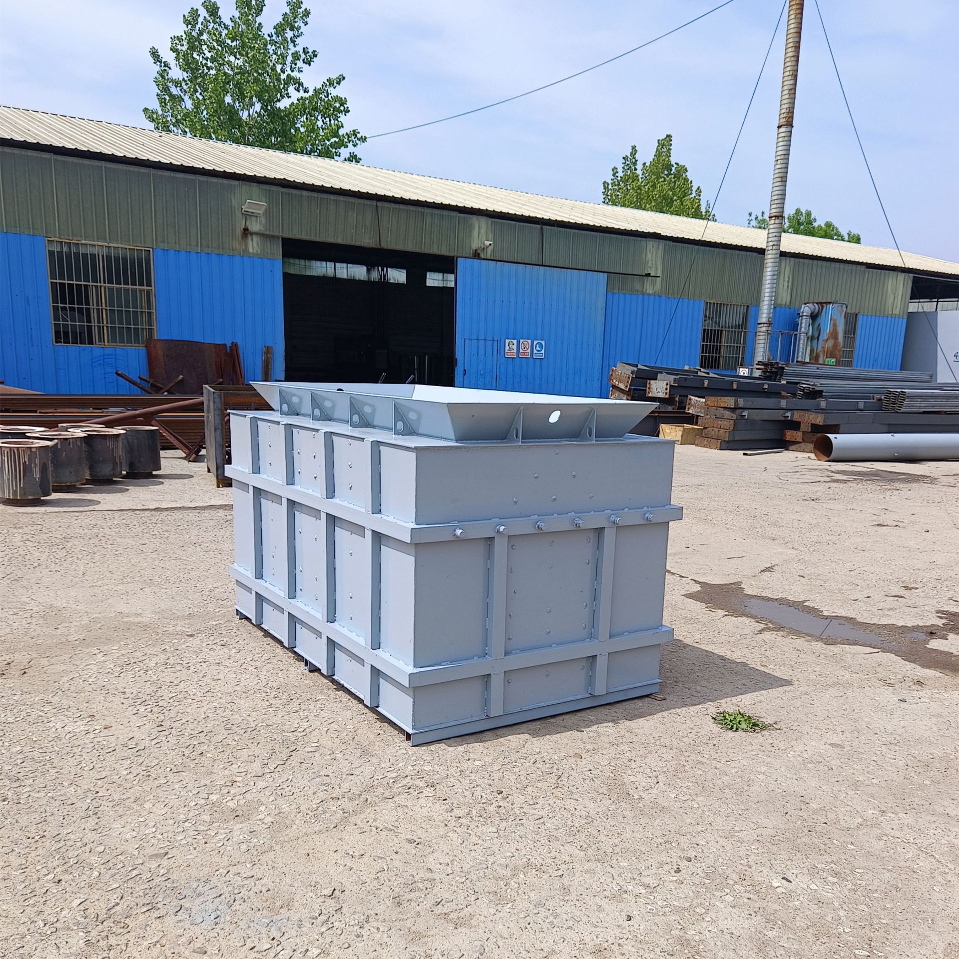 Processing and Customization of Industrial Incineration Equipment Cable Plastic Large Horizontal Incinerator Smokeless Garbage Gasifier