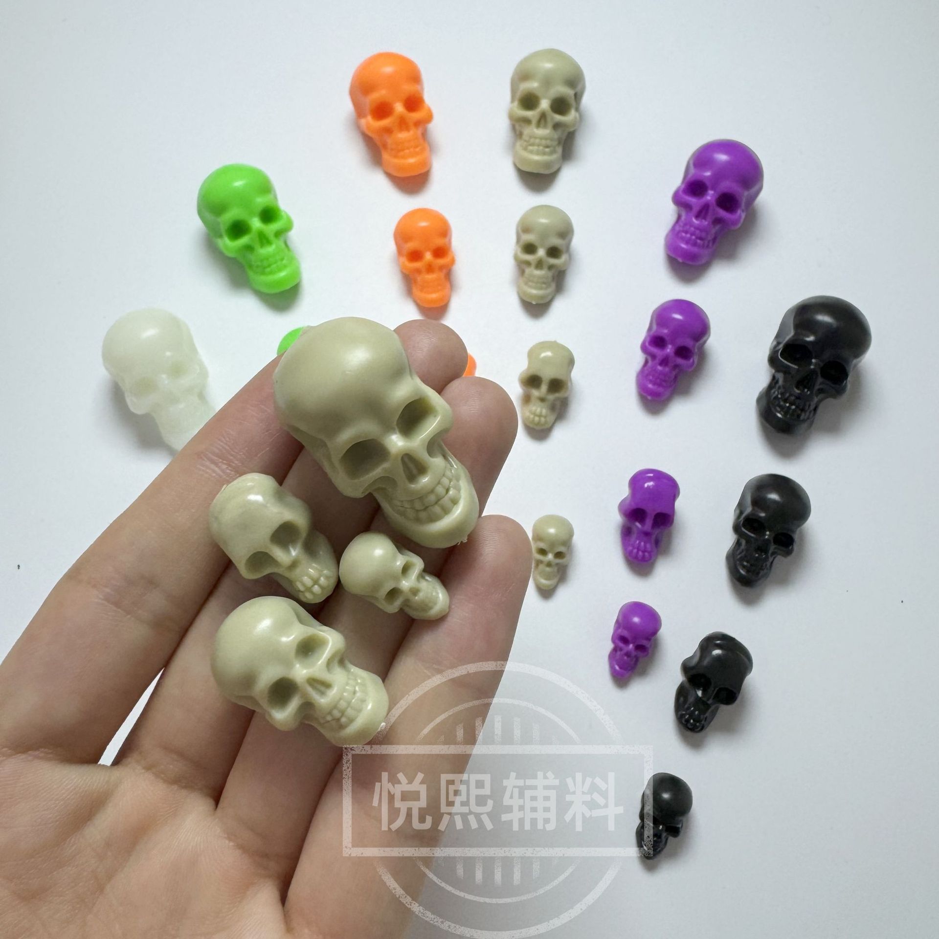 4 Colorful Primary Color Skull Halloween Decorations Accessories DIY Accessories Mini Skull 16-36MM