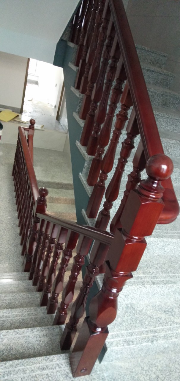 Solid wood stair handrail column White Blank pillar Red Oak rubber Beech Villa home decoration Factory Direct Red Pear
