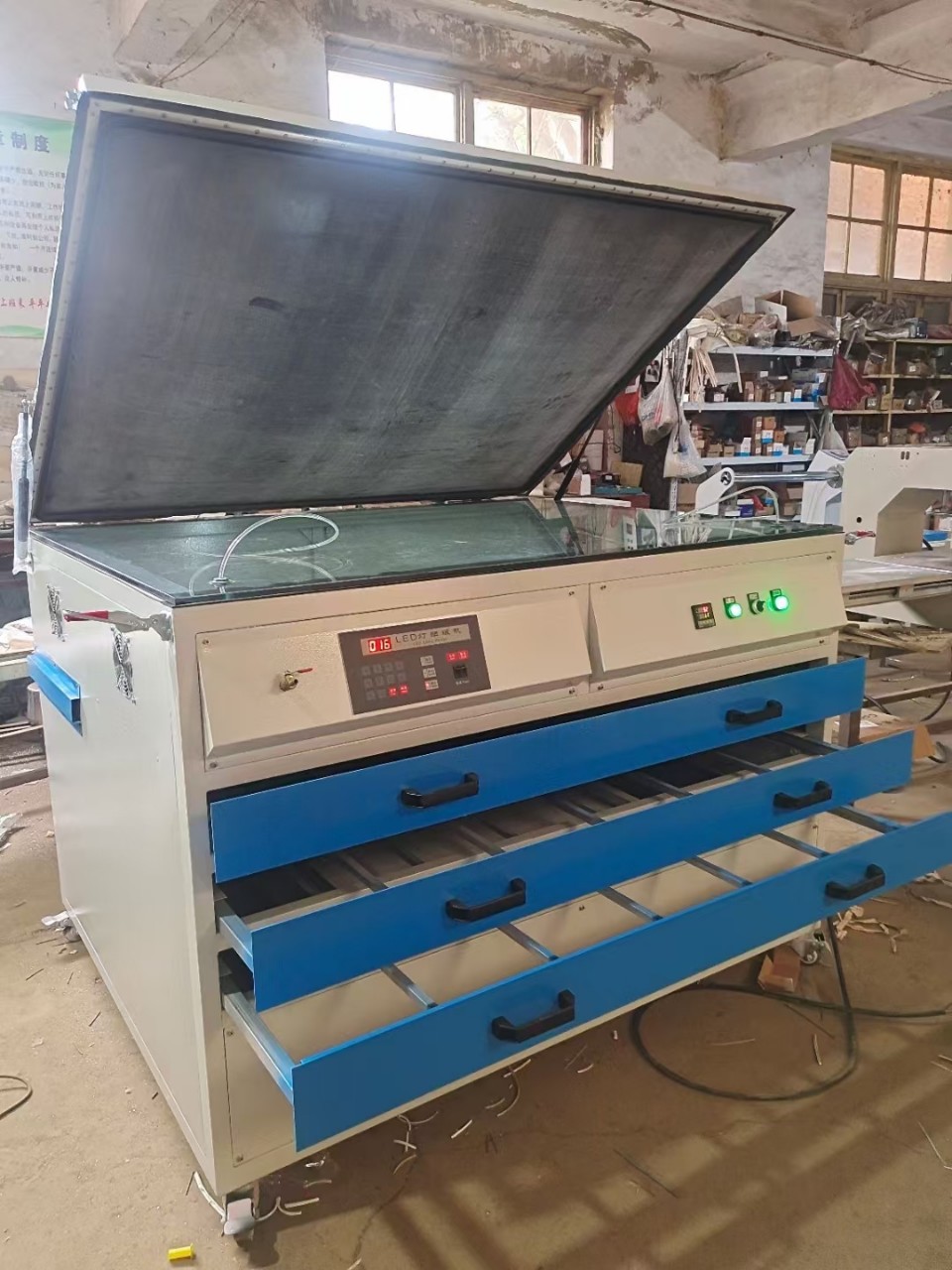 УФ-экспонирование + сушка, универсальная машина для шелкографии