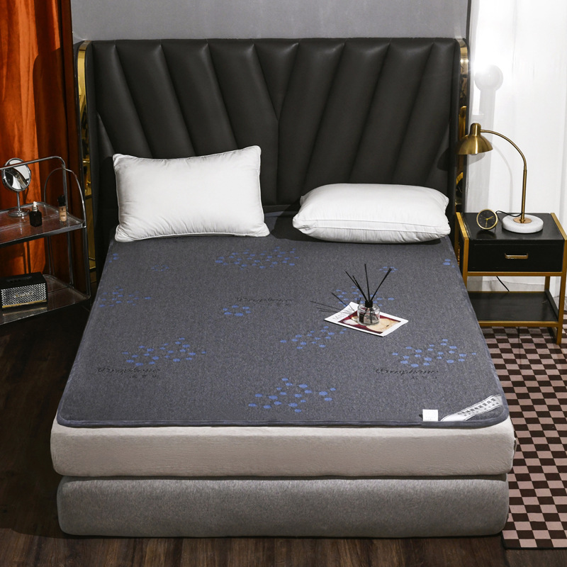 Cross-border foreign trade energy black technology graphene micro-energy mattress heating pillow gift box will sell gifts on behalf