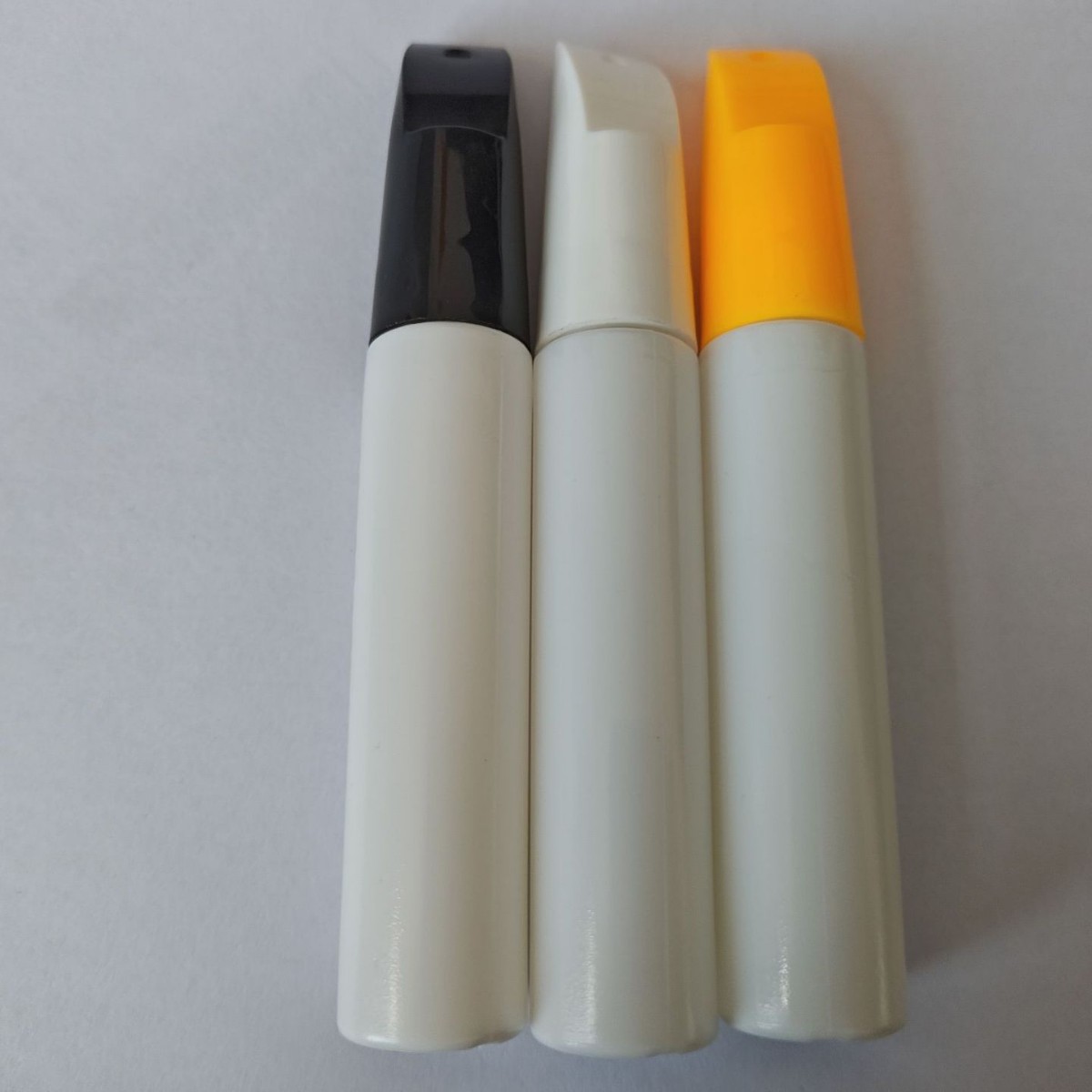 Специальный пластиковый корпус для автомобильного краски-ручки