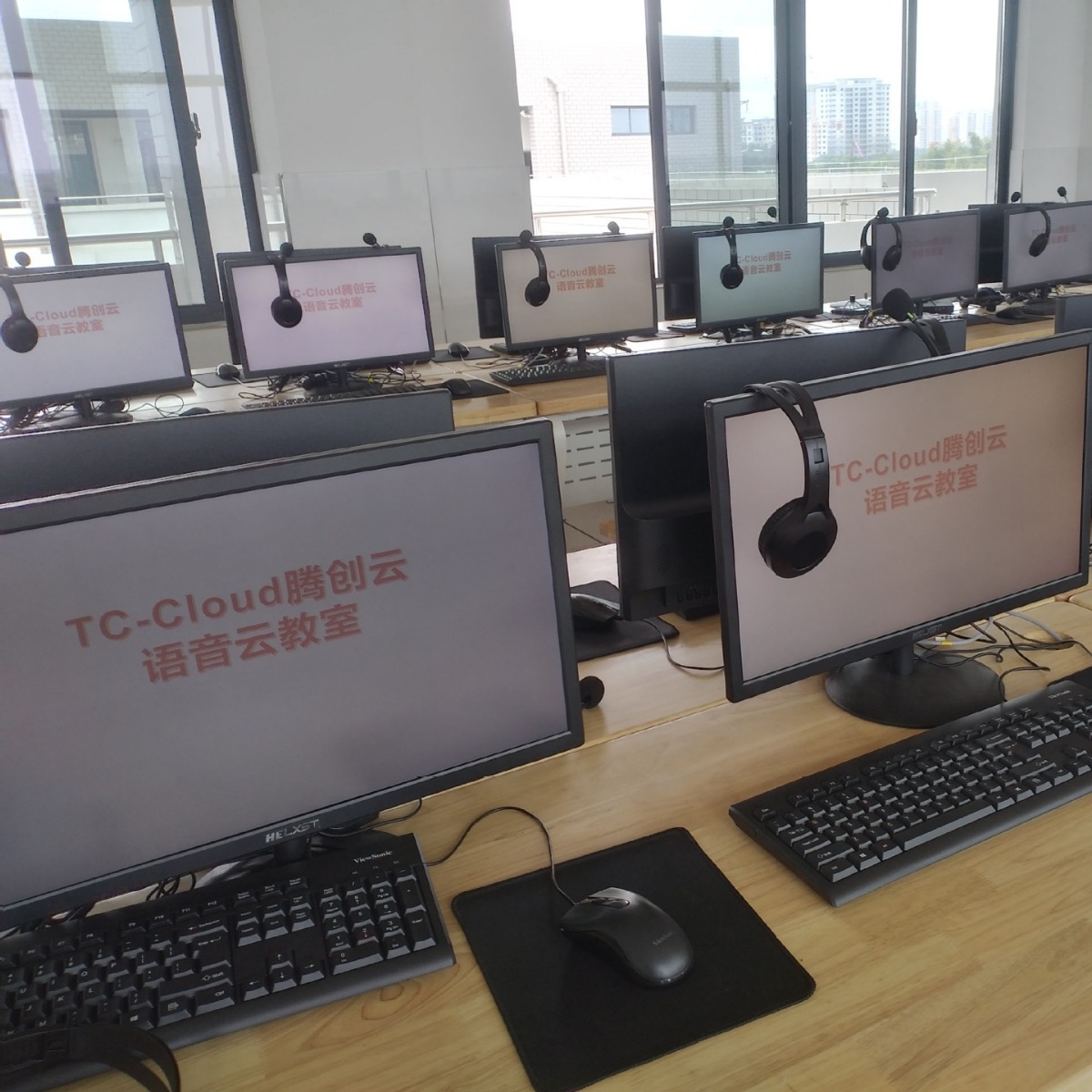 Xinchuang Cloud Desktop Is Compatible with Kirin and Tongxin Systems and Meets the Requirements of Domestic Electronic Teaching Management Software