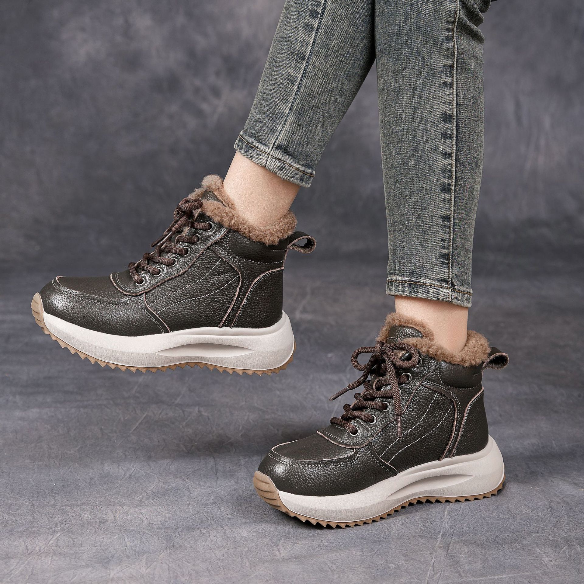 2025 New Thick-Soled Height-Increasing Foam-Soled High-Top Shoes for Women, Spring and Autumn Women's Shoes, Velvet-Lined Warm and Versatile Casual Shoes