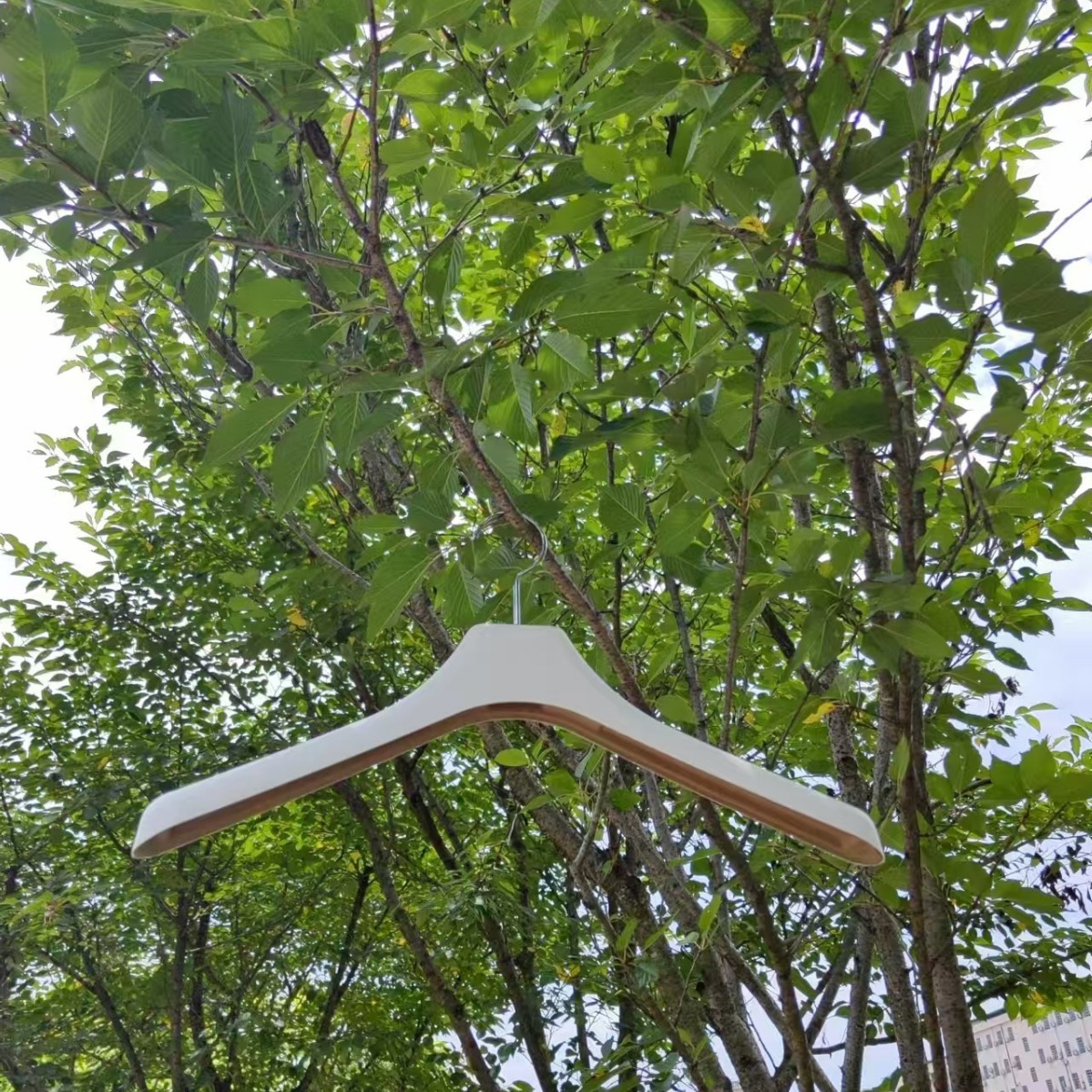 Factory wholesale environmental protection pulp hanger 100% recyclable paper holder molded degradable garment paper plastic hanger