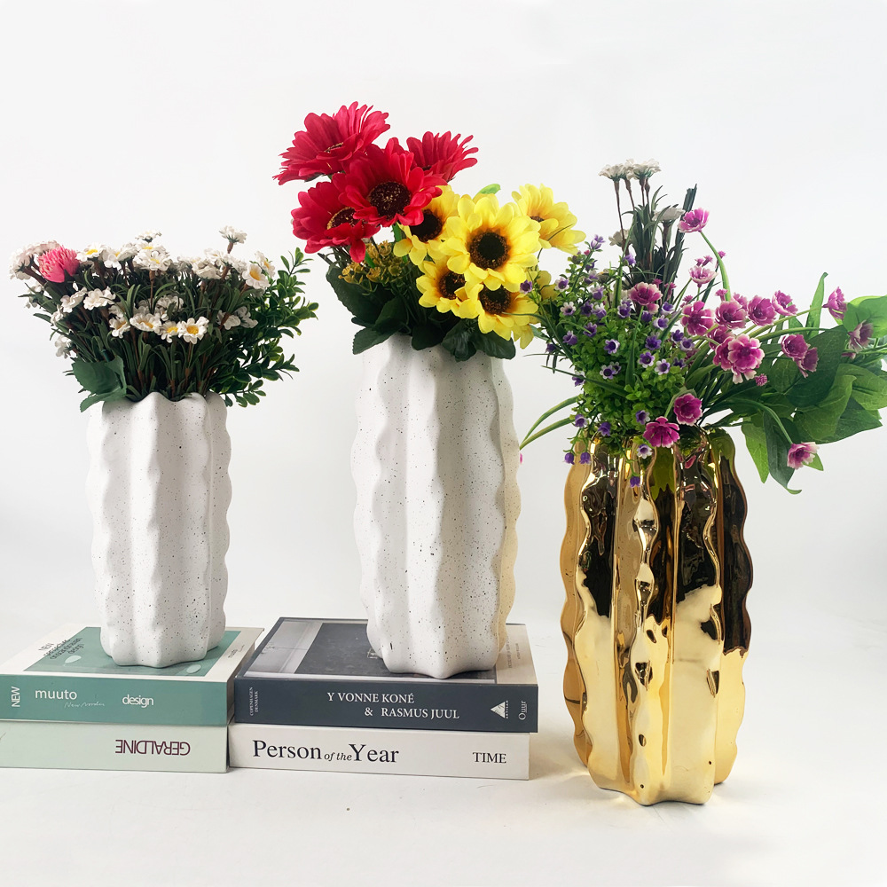 Light Luxury Simple Ceramic Vase Ins Style High-End Water-Raised Lily Flowers Scandinavian Living Room Flower Arrangement Creative Ornaments