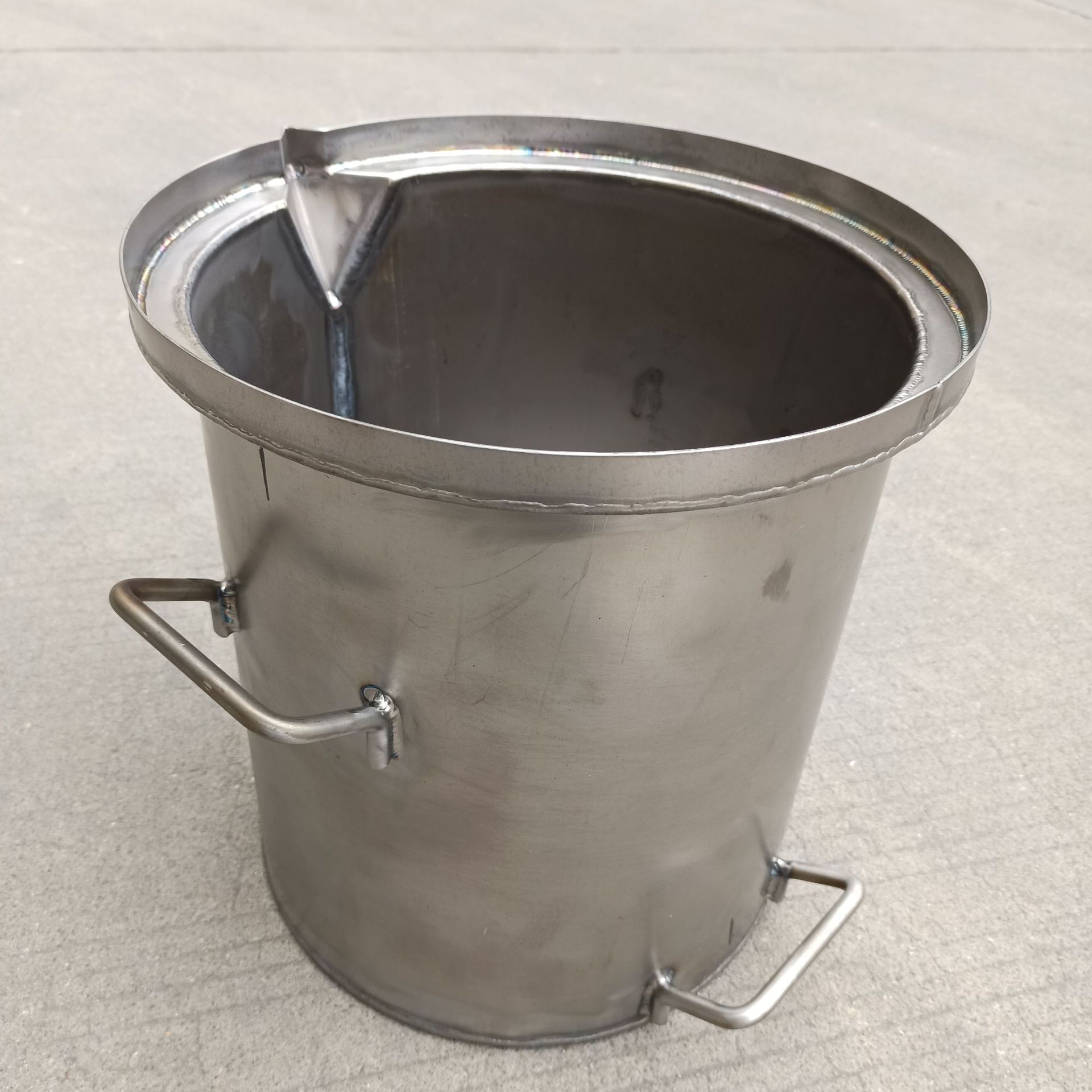 Sub-titanium Xin manufacturers professional custom boiling aqua regia pure titanium barrel refining gold titanium pot purification rust-free acid and alkali resistance