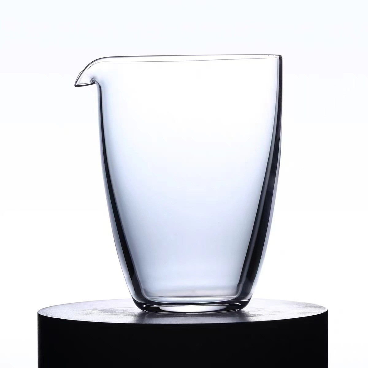 Transparent high borosilicate glass fair cup thickened Japanese-style household tea set heat-resistant tea sea small size cup tea dispenser