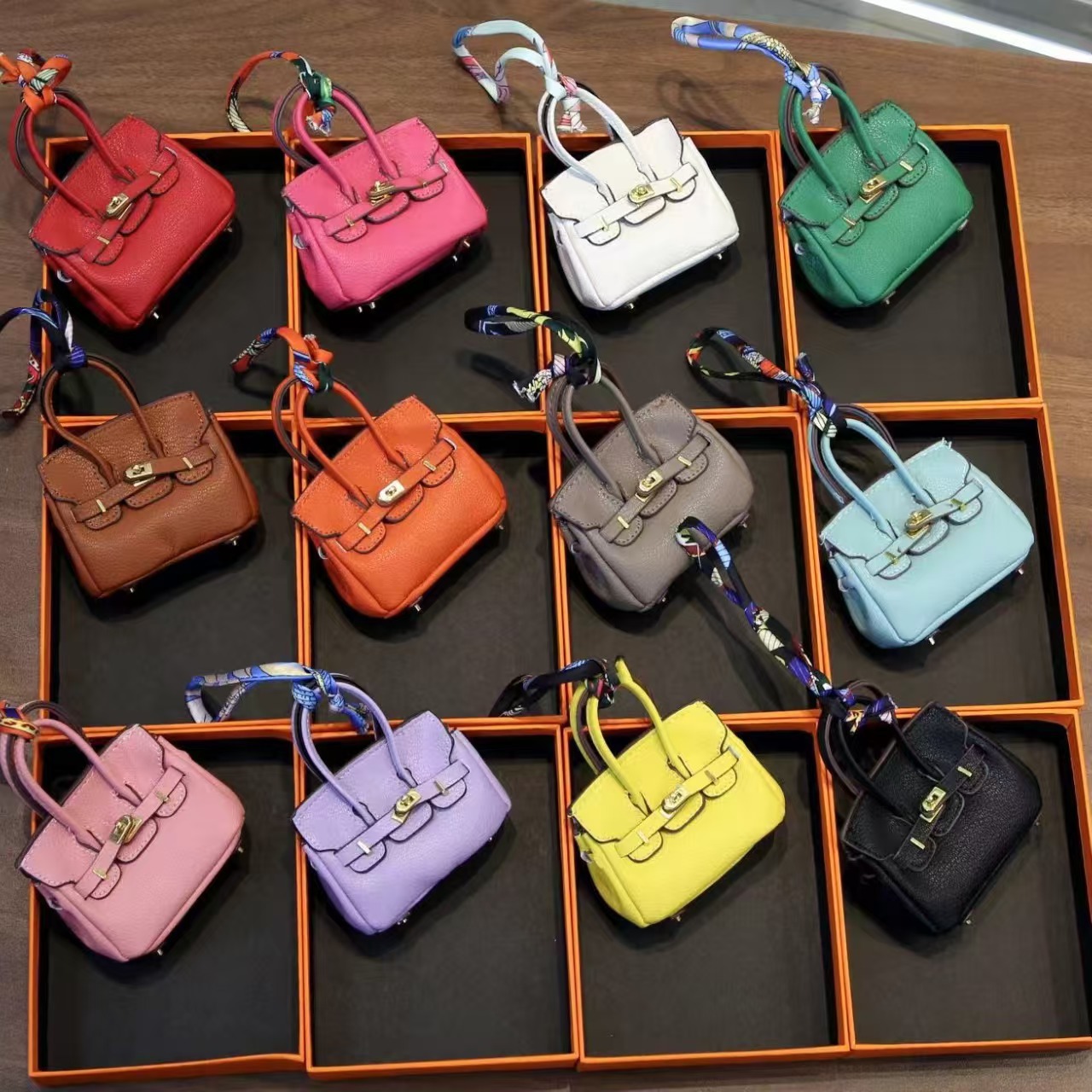 New Fashionable Mini Platinum Bag Pendant, Cute Earphone Bag, Car Key Bag Pendant, Coin Purse, Women's Lipstick Bag