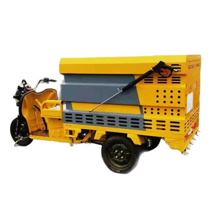 New Energy Electric Three-Wheel High-Pressure Cleaning Truck 600L Curbstone Floor Washing Truck Front and Rear Sprinkler Cleaning Truck