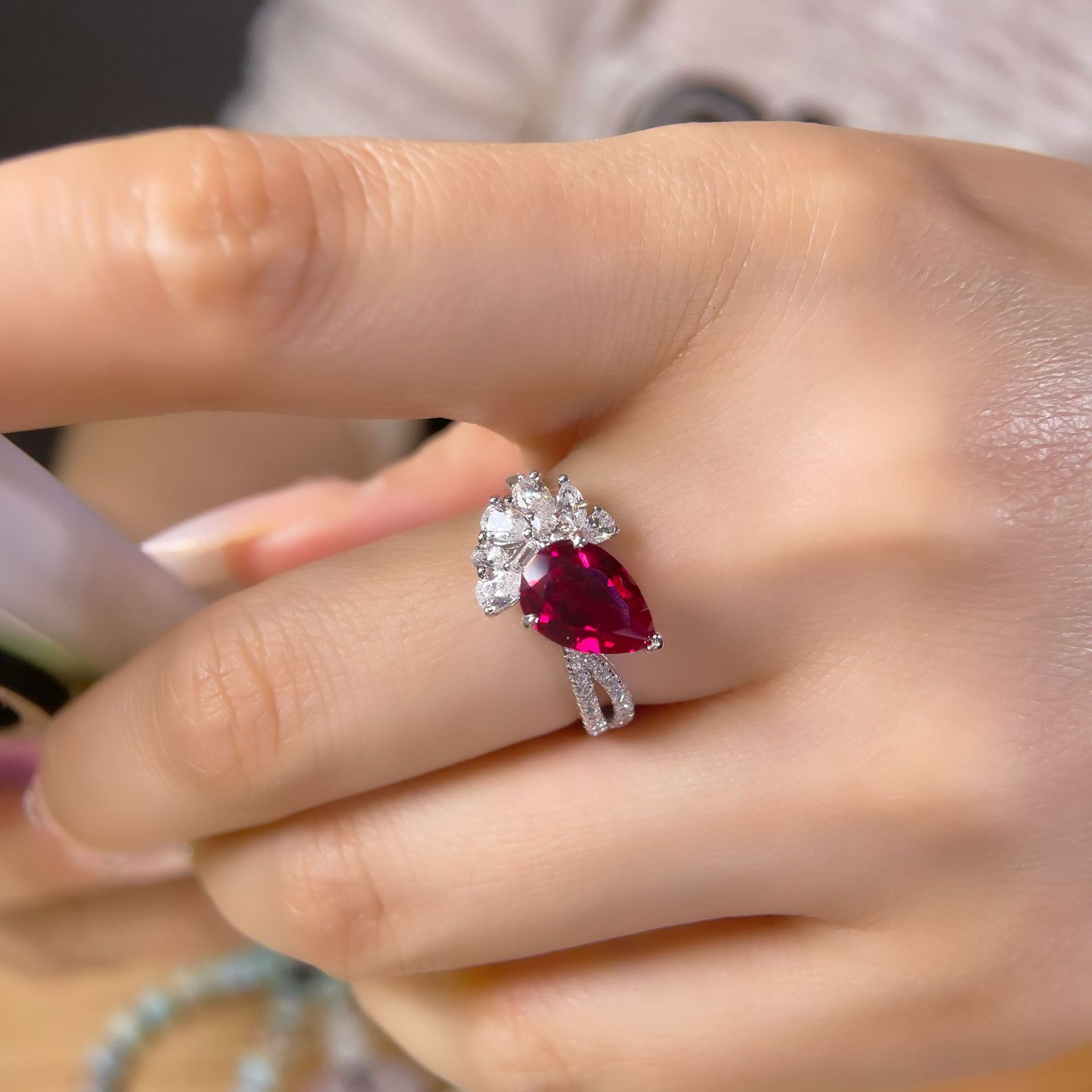 2.8ct Cultivated Ruby Pigeon Red Red Ring S925 Silver Advanced Elegant Retro Temperament Water Drop Pear Shape Temperament