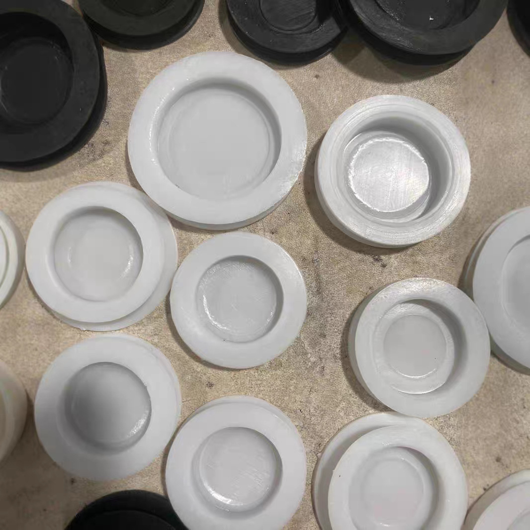 Factory wholesale Amazon explosions piggy bank piggy bank bottom plug Hesse white double-layer single-layer plug each size