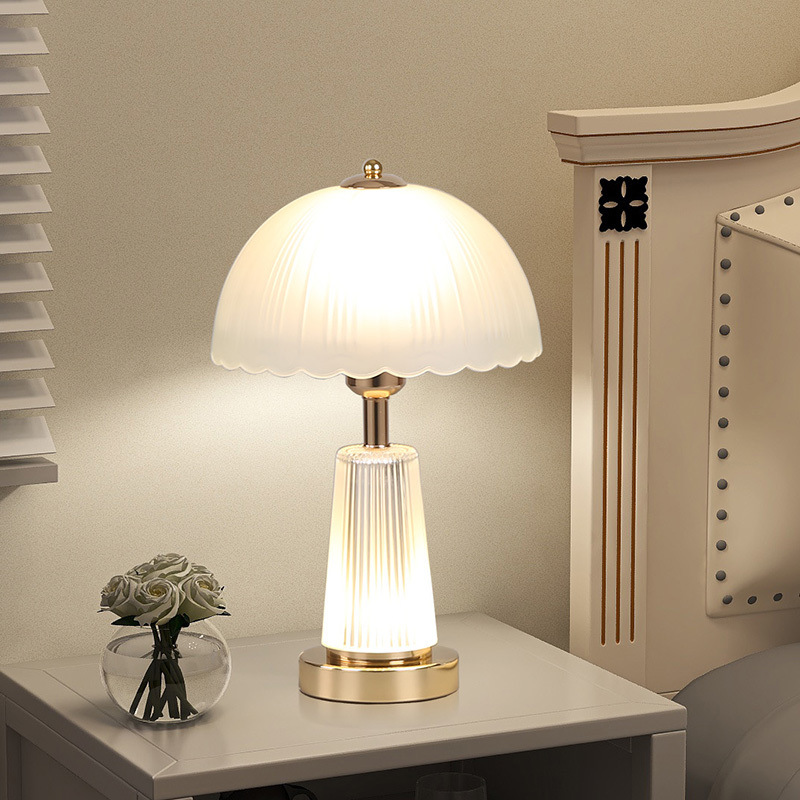 Настольная лампа в американском стиле, ретро, с двойным управлением яркостью, для спальни, декор прикроватного столика, маленькая лампа, необходимая для спальни
