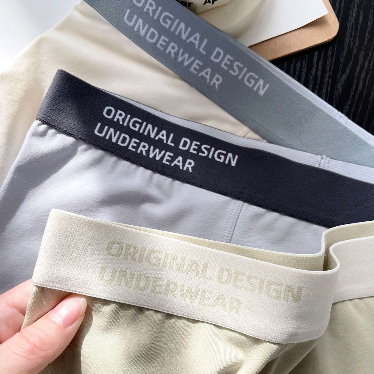 Simple, Comfortable and Skin-Friendly Boys' Seamless Loose Breathable Underwear Men's Summer Thin Boxer Briefs Wholesale