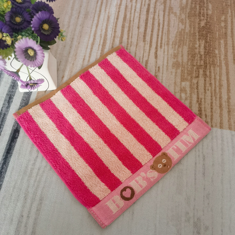 Export Japanese Color Woven Jacquard Untwisted Yarn Embroidered Small Square Towel Fur and Mouse Snap Turtle Kidsren's Hand Towel Handkerchief