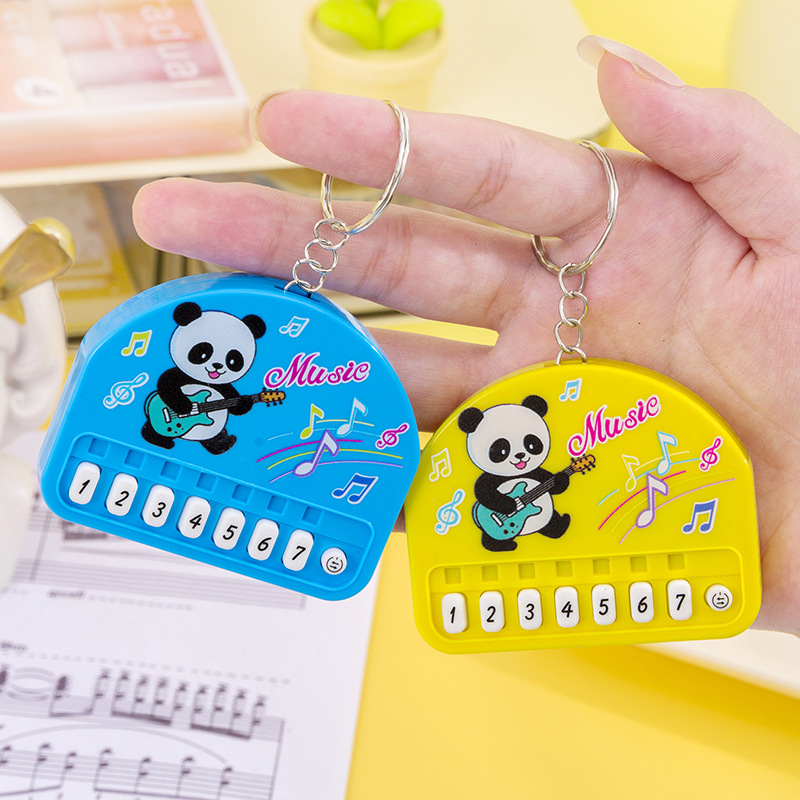 Mini Handheld Piano Children's Electronic Keyboard Can Play Luminous Creative High-Value Keychain Pendant Small Toy