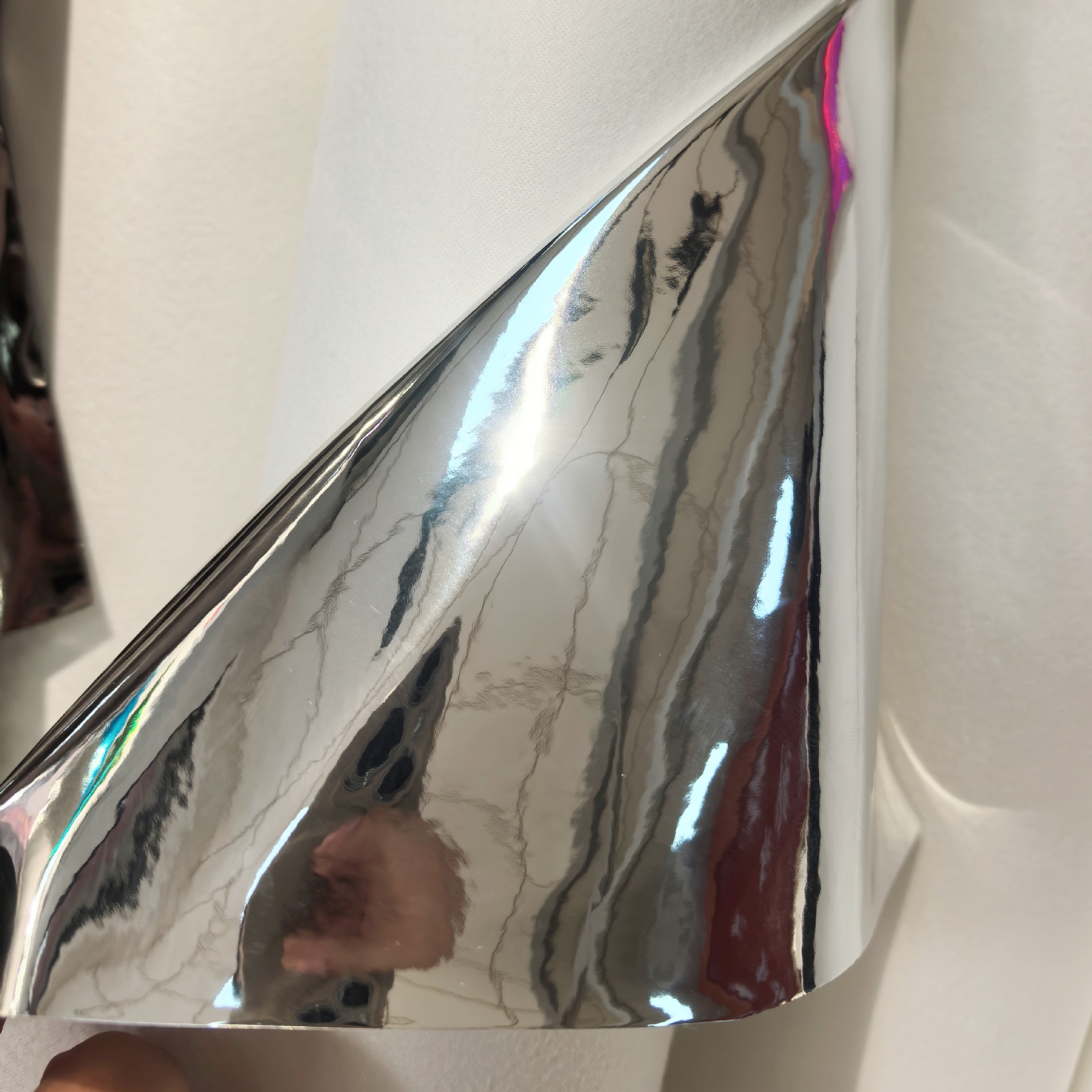 Metallic Laser Mirror Reflective Pu Leather for Bags, Handbags, High-Gloss Toys, Shoe Materials, Decorative Fabrics, Metallic Color Artificial Leather