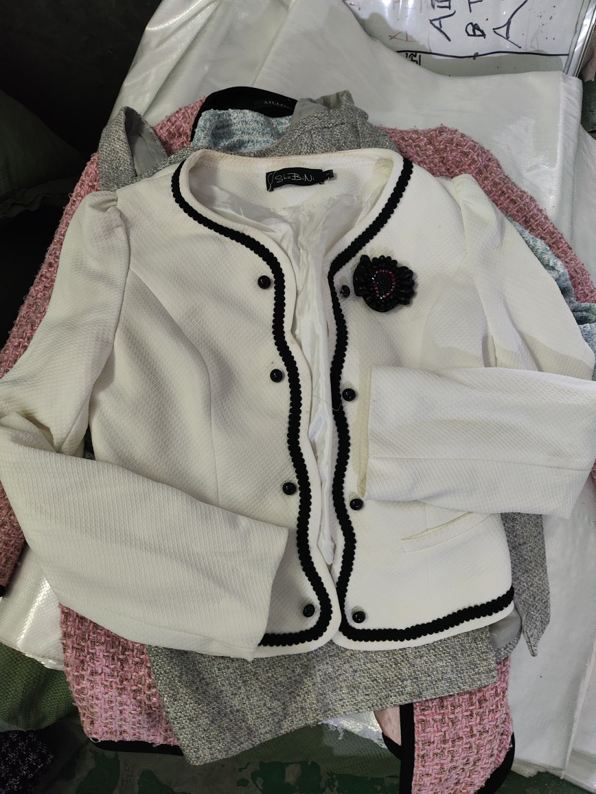 Second-Hand Clothes, Old Tweed French Pink Plaid Small Fragrant Jacket Mixed with Gentle Style Short Top