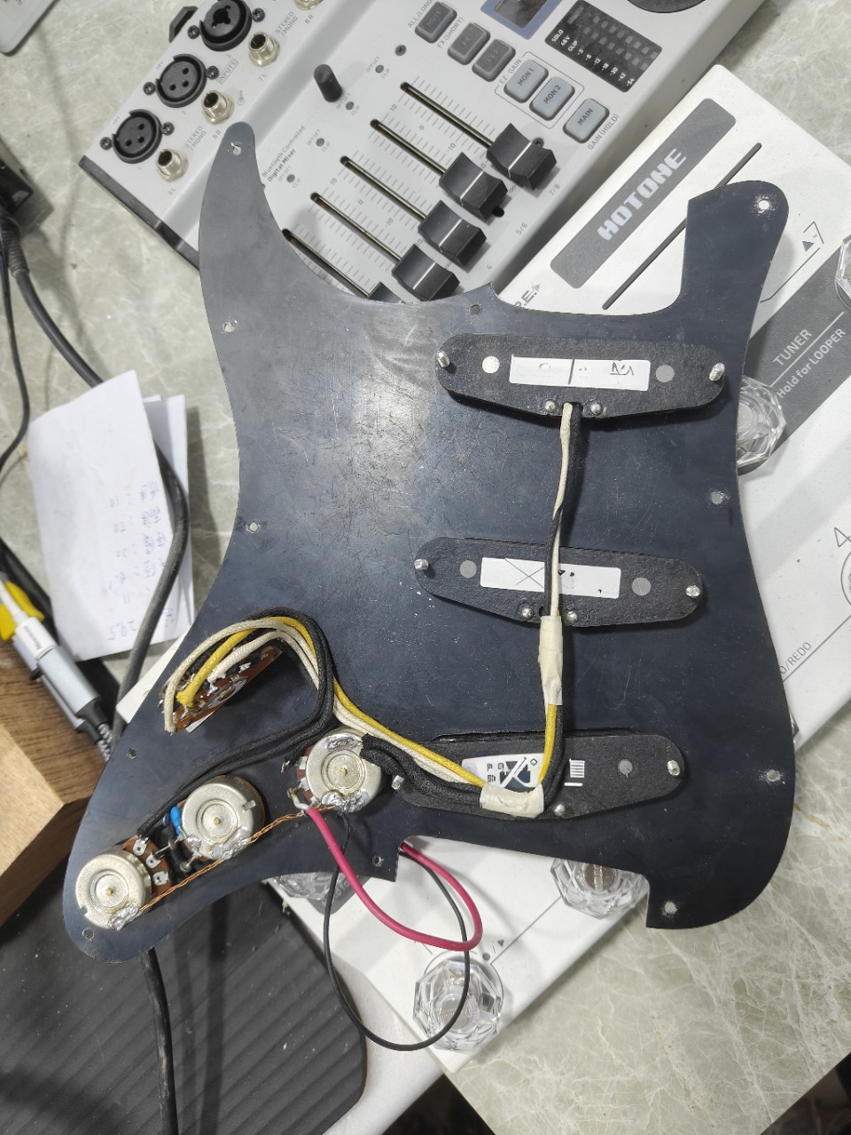 Guitar Panel Accessories Potentiometer Electric Guitar/Electric Bass Universal B500K18MM Guitar Potentiometer Musical Instrument