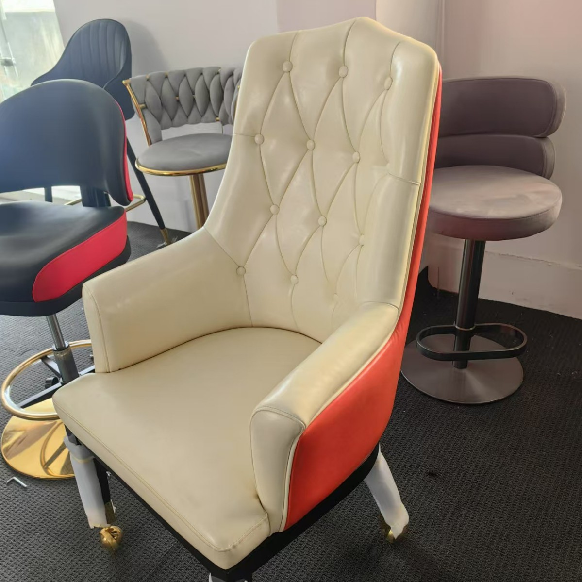 Оптовые предложения фабрики Игровые стулья Лас-Вегас Макао Тигровые стулья Баккара Стулья для казино Камбоджа