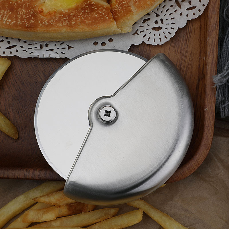 in stock Baking Tools 304 Stainless Steel Round Roller Knife Osco Cutter Pizza Round Knife Pizza Knife