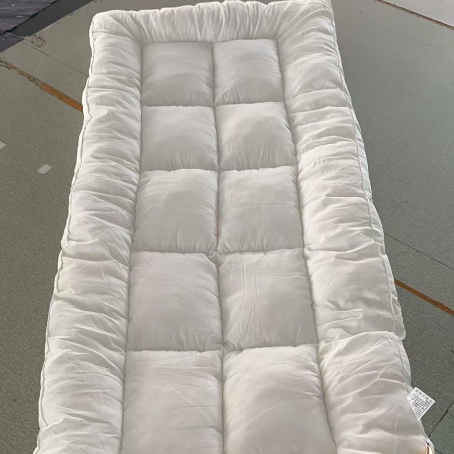 New three-dimensional thick mattress foreign trade mattress student dormitory mattress folding mattress wholesale generation