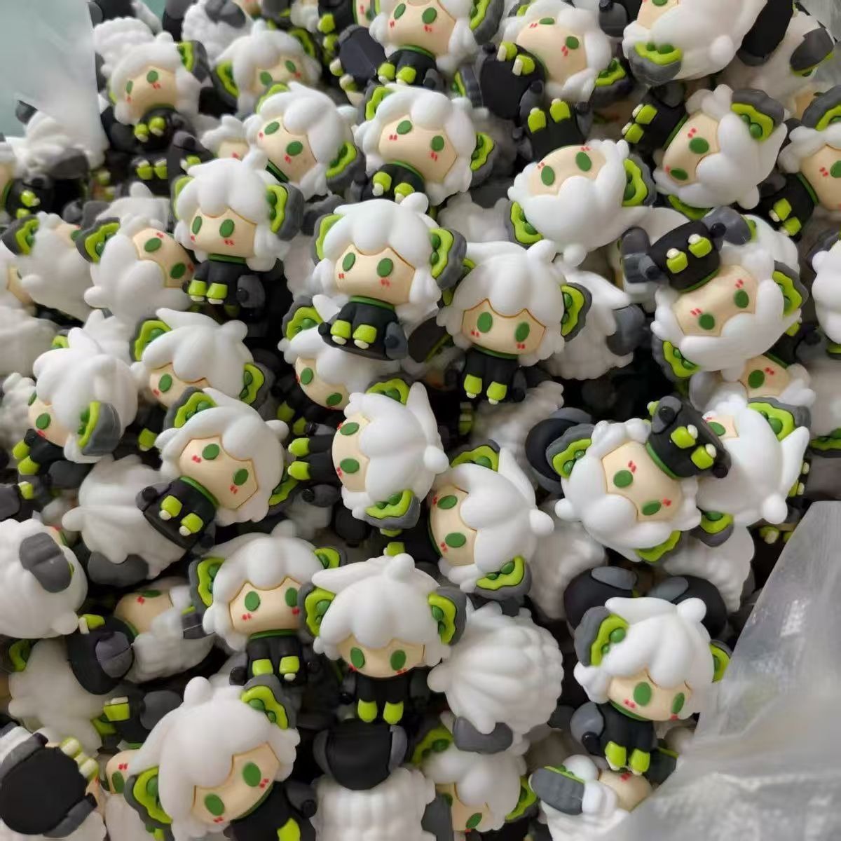 Cute and Exquisite Luo Xiaohei Peripheral Ornaments Cartoon Animation Keychain Pendant Trendy Blind Box Pvc Soft Doll