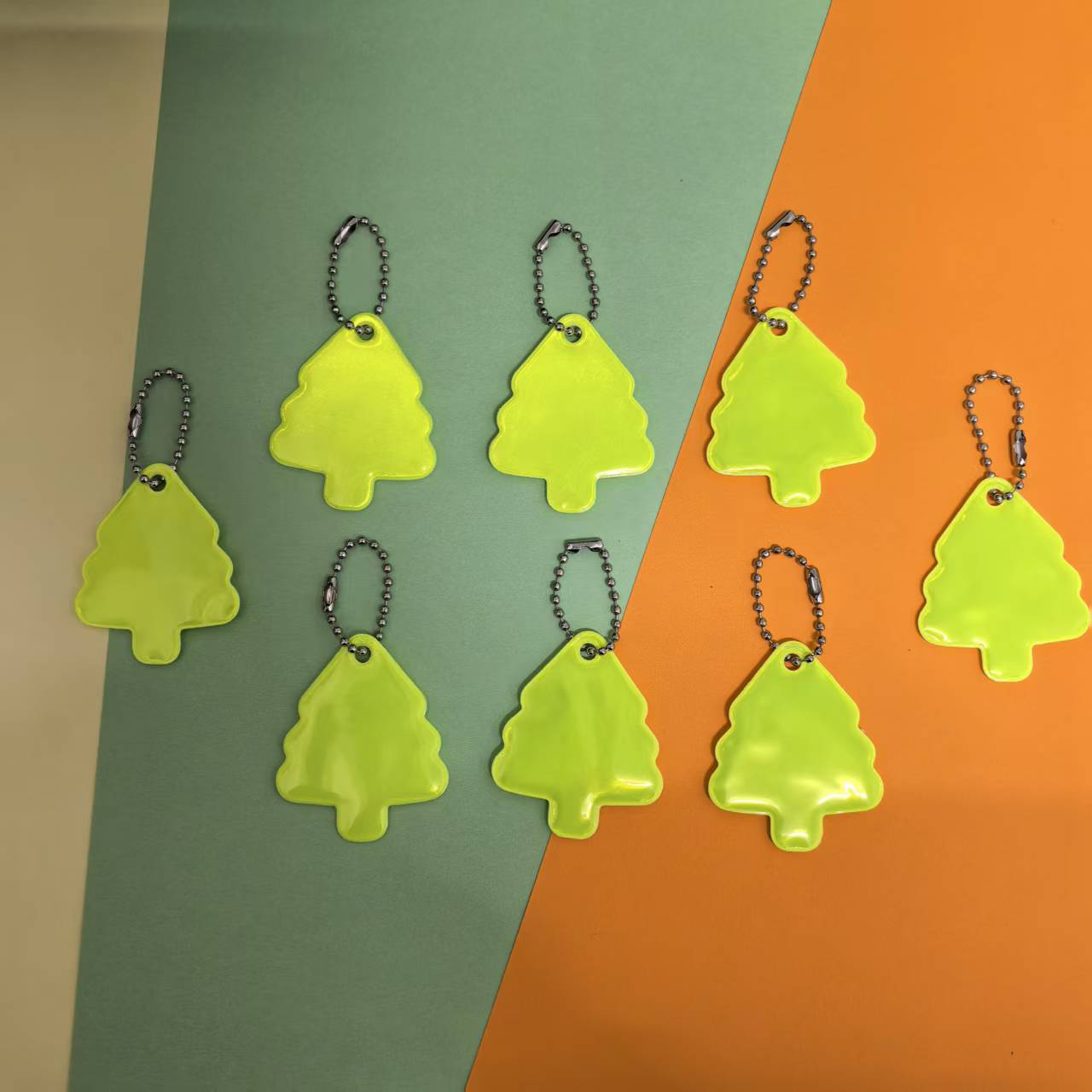 Christmas Tree Reflective Keychain Pendant Pine Tree Reflective Pvc Keychain Strong Light Warning School Bag Pendant